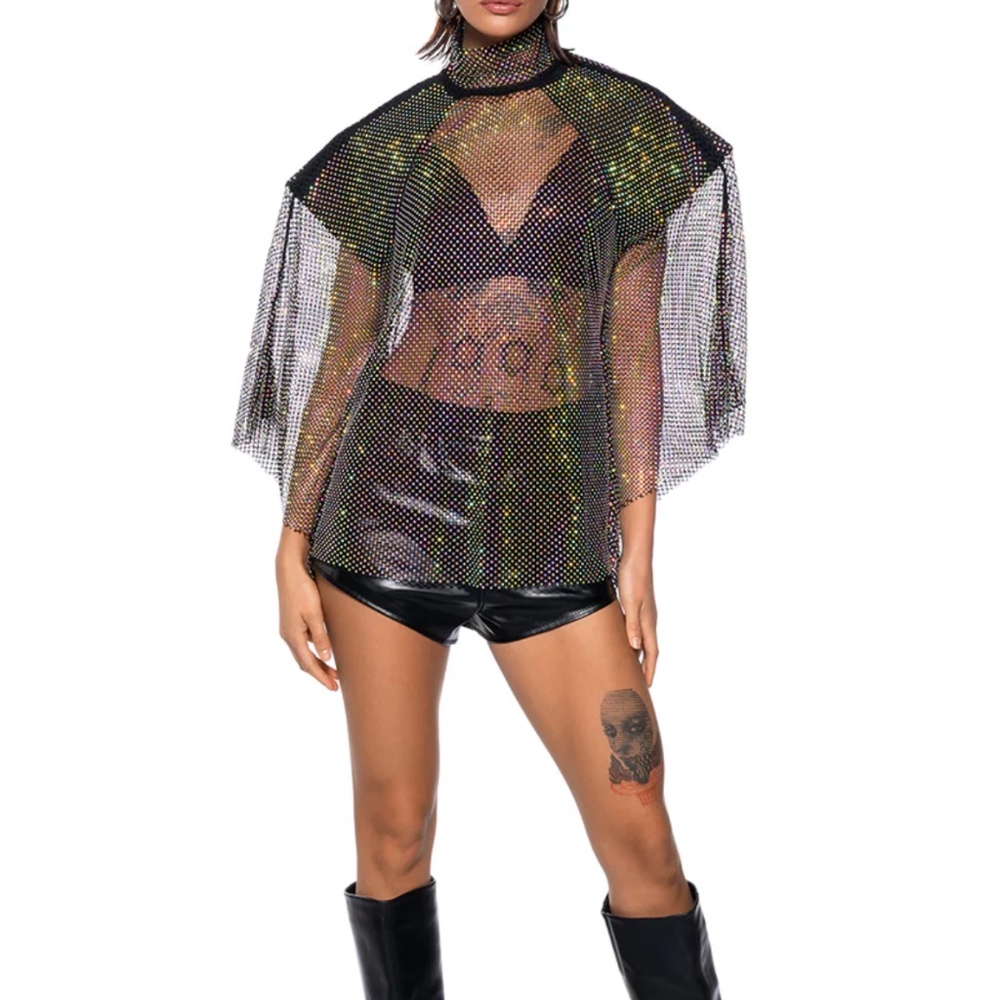 QUEEN OF THEM ALL EMBELLISHED MOCK NECK BLOUSE - L/XL